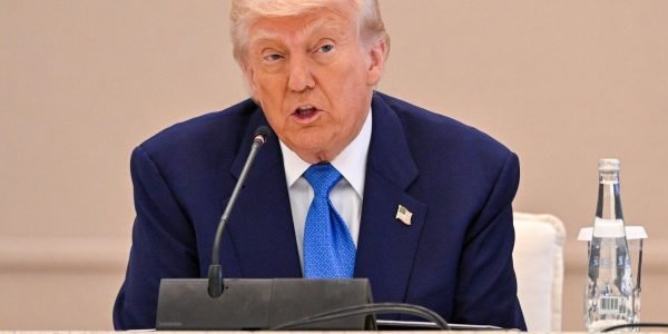 يقول ترامب إنه سيلتقي مع بوتين في حرب أوكرانيا “بأسرع ما يمكن ،” وسط آمال منخفضة لمحادثات أوكرانيا روسيا
