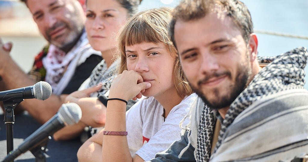 سفينة مساعدة تحمل Greta Thunberg و Susan Sarandon وغيرها من الناشطين ، من المقرر أن يبحر إلى غزة
