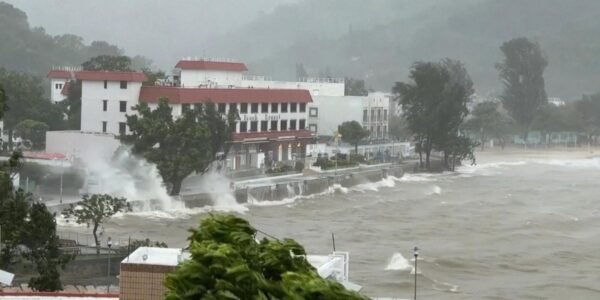 Super Typhoon Ragasa ينتقد جنوب الصين