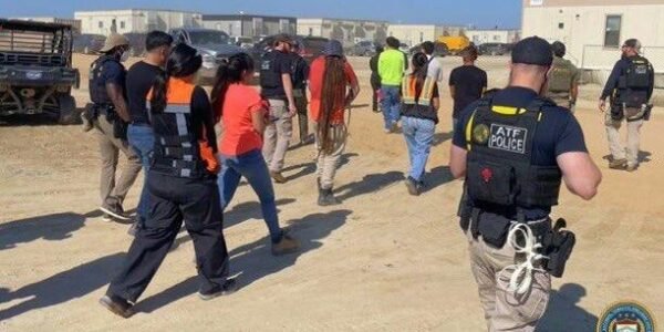475 شخص احتجزوا في جورجيا هيونداي غارة من الجليد ، والوكالات الأخرى ، كما يقول المسؤولون