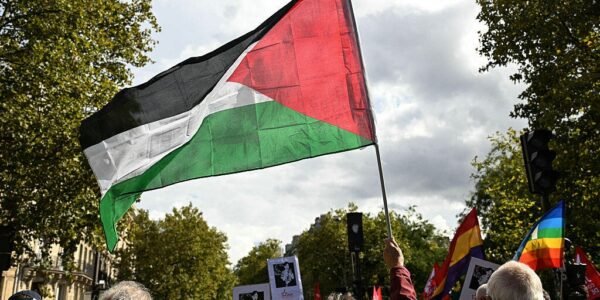 المملكة المتحدة وأستراليا وكندا تعترف رسميا بالدولة الفلسطينية