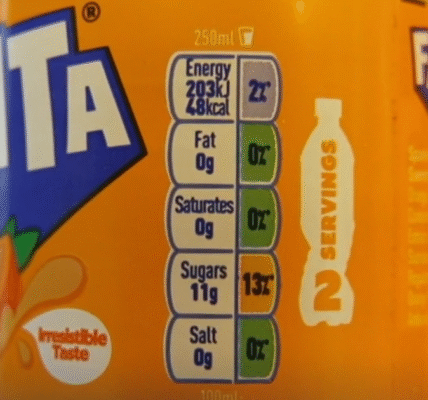 المملكة المتحدة توسع ضريبة السكر لتشمل المشروبات التي تحتوي على الحليب