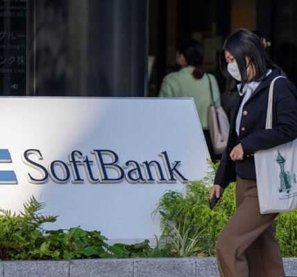 سوفت بنك تشتري DigitalBridge مقابل 4 مليارات دولار في مجال الذكاء الاصطناعي