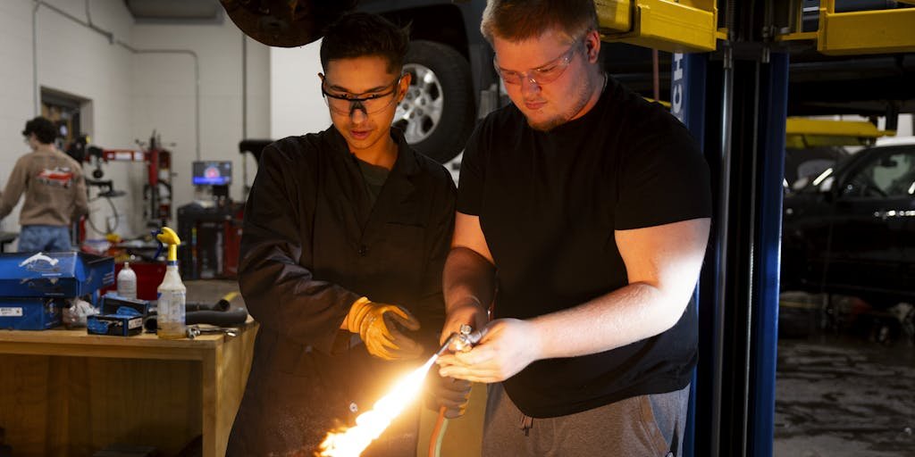 في ولاية ويسكونسن، توقف التسجيل المزدوج: يجب على المعلمين العودة إلى المدرسة في ولاية ويسكونسن، توقف التسجيل المزدوج: يجب على المعلمين العودة إلى المدرسة