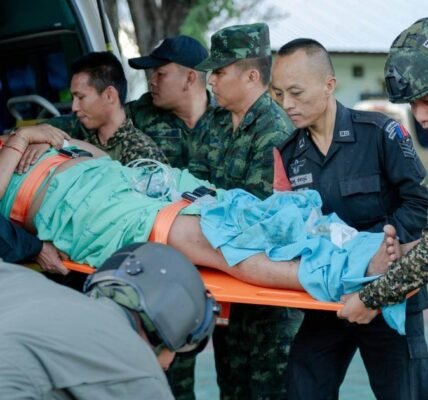 تايلاند تشن غارات جوية على طول الحدود مع كمبوديا مع تعثر وقف إطلاق النار تايلاند تشن غارات جوية على طول الحدود مع كمبوديا مع تعثر وقف إطلاق النار