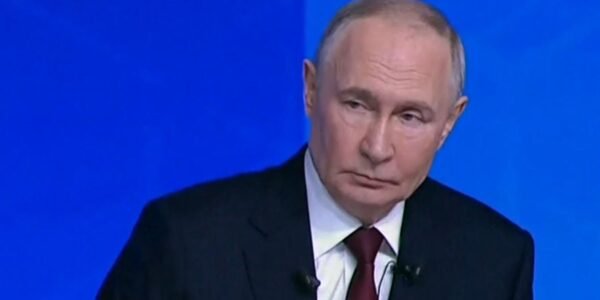 الاتحاد الأوروبي يقرض أوكرانيا المليارات بينما يتفاخر بوتين بالحرب