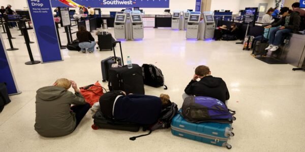 استئناف الرحلات الجوية في منطقة البحر الكاريبي بعد هجوم فنزويلا، وشركات الطيران تضيف خدمة إضافية