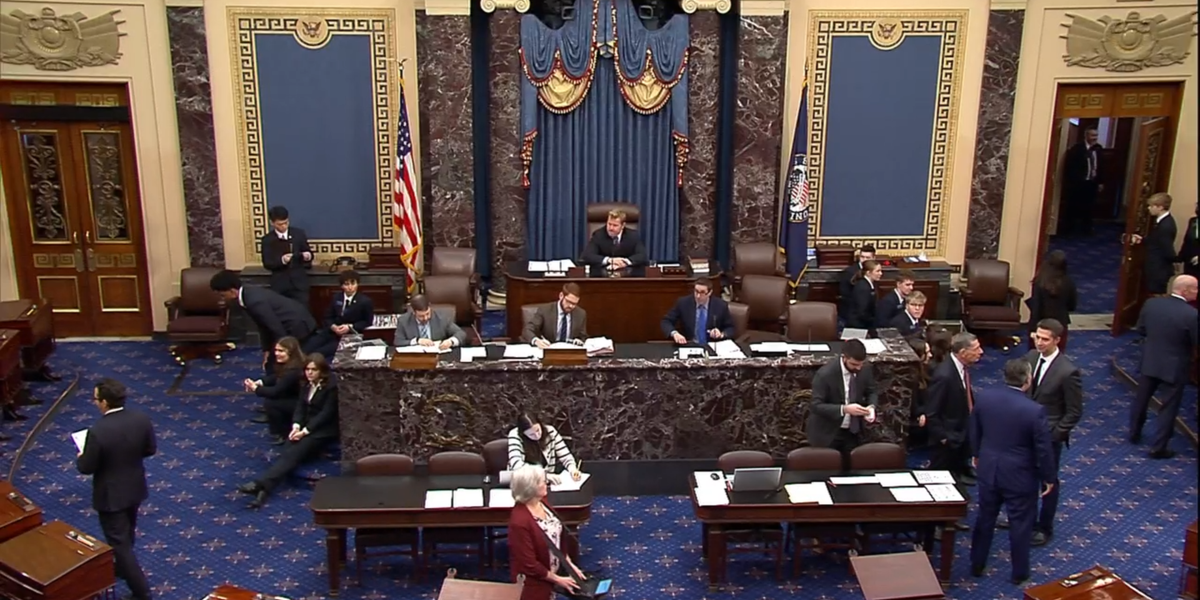 مجلس الشيوخ يتقدم بقرار سلطات الحرب للحد من المزيد من ضربات ترامب على فنزويلا