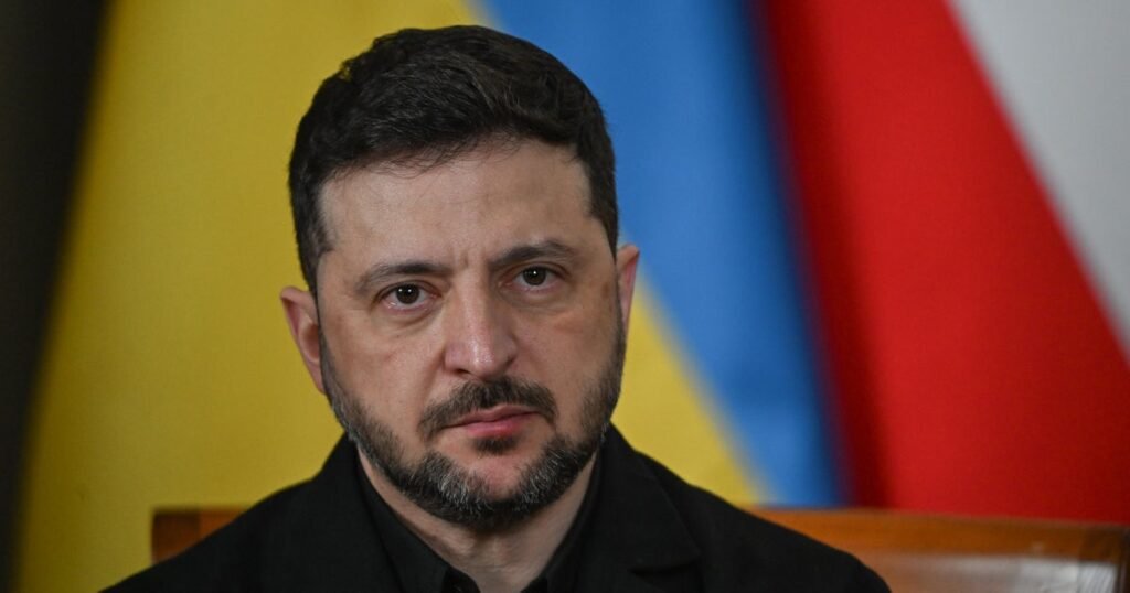 قال الرئيس الأوكراني زيلينسكي إن محادثات السلام الثلاثية اختتمت بشكل بناء، مع إمكانية عقد المزيد منها الأسبوع المقبل