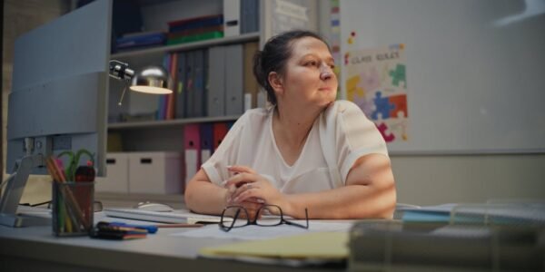 لماذا يحتاج المعلمون إلى التعافي، وليس المزيد من المرونة لماذا يحتاج المعلمون إلى التعافي، وليس المزيد من المرونة