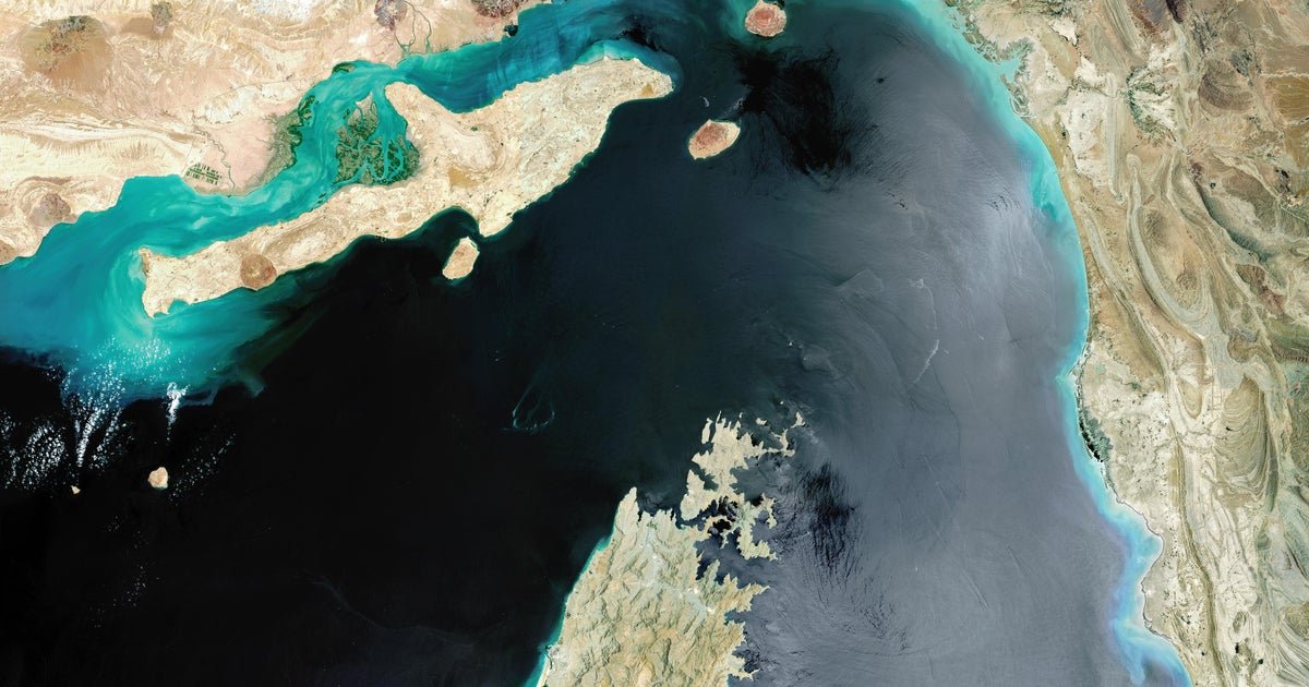الولايات المتحدة تنفذ المزيد من “الضربات للدفاع عن النفس” بعد إسقاط صواريخ إيرانية، في أحدث اختبار لوقف إطلاق النار